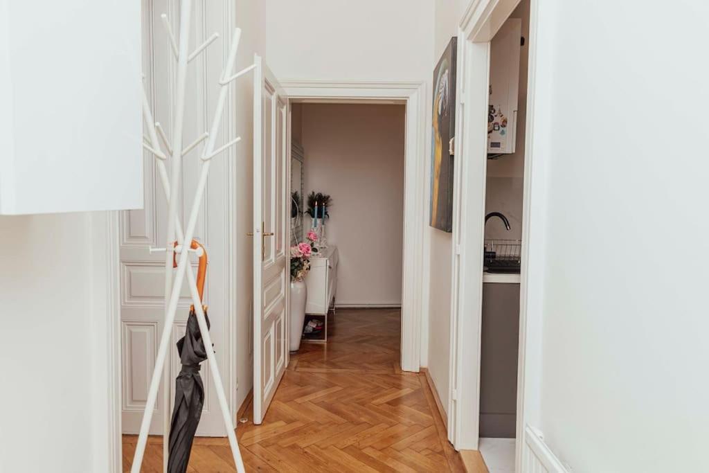 Modern Stylish Comfortable 2 Bedroom Apartment เวียนนา ภายนอก รูปภาพ