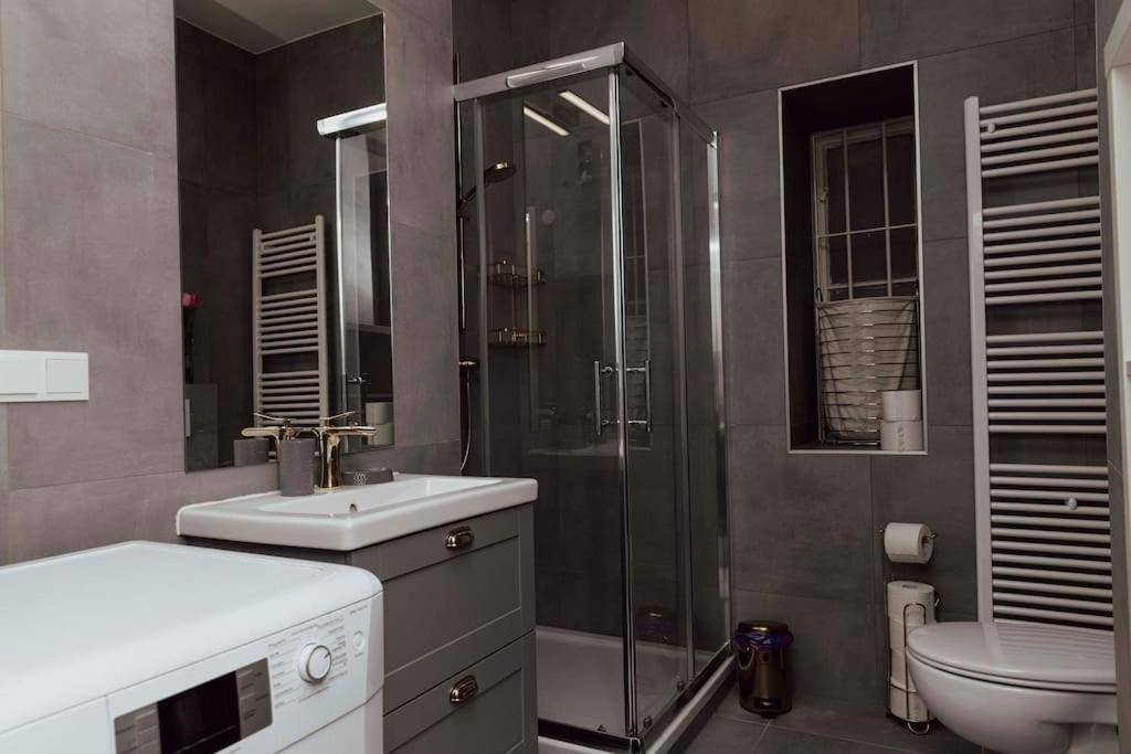 Modern Stylish Comfortable 2 Bedroom Apartment เวียนนา ภายนอก รูปภาพ